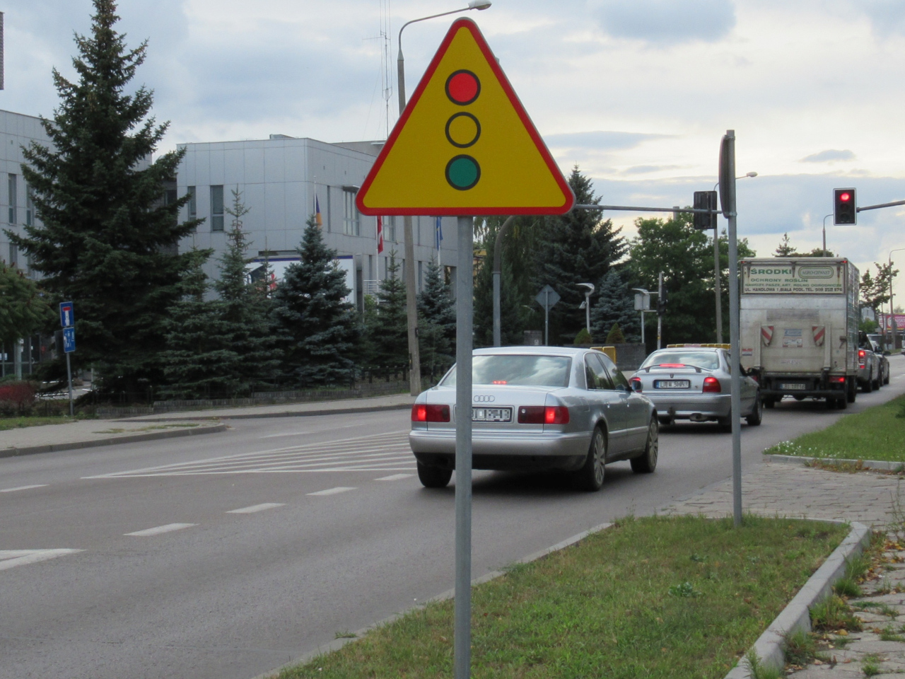 Traffic lights warning